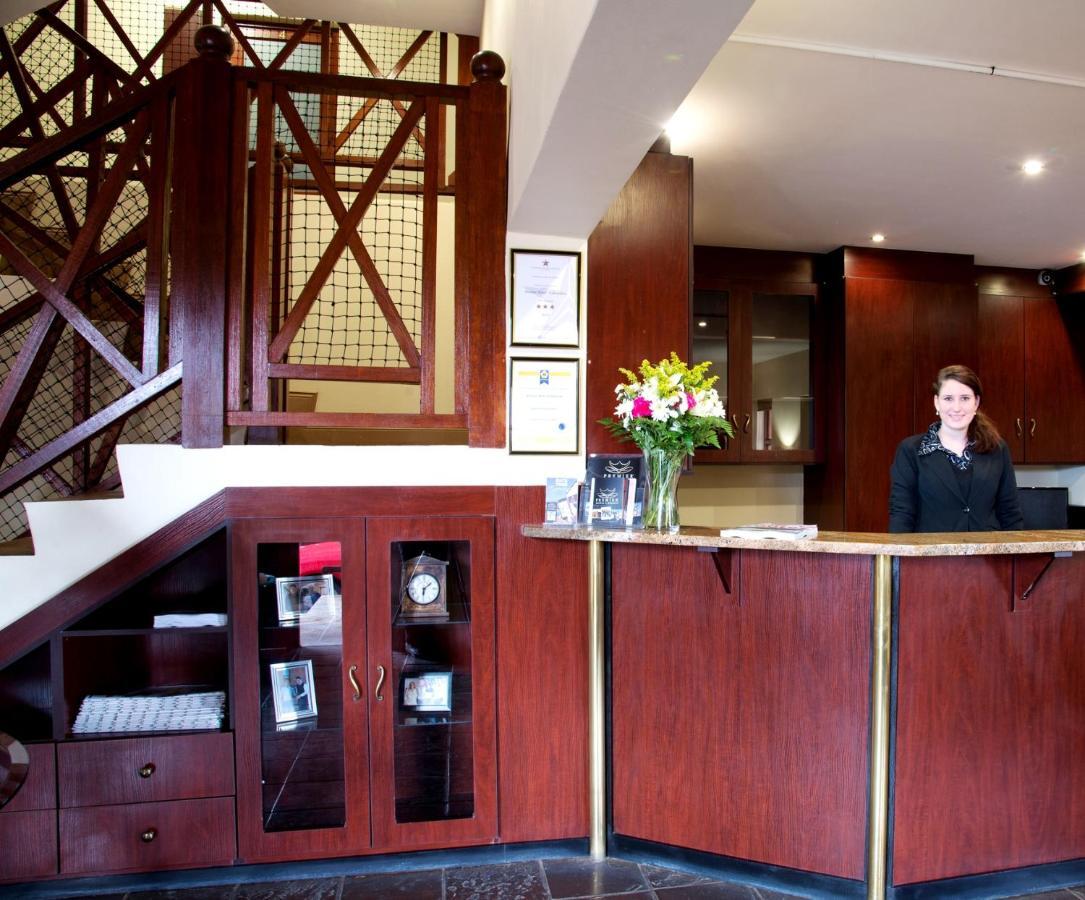 Premier Splendid Inn Port Edward Esterno foto